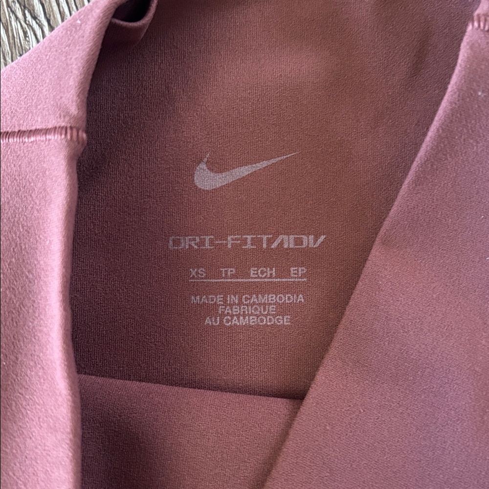 Nike Women's Leggings - Picture 3 of 5